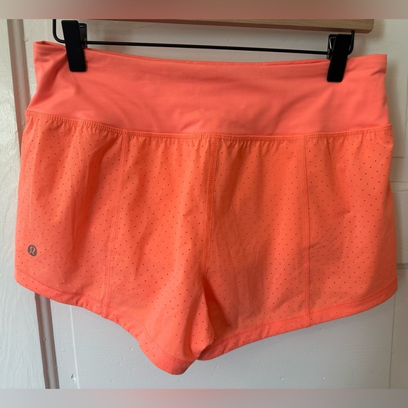 Lululemon Final Lap Short (2.5") Pop Orange Sz 6 - Picture 4 of 9